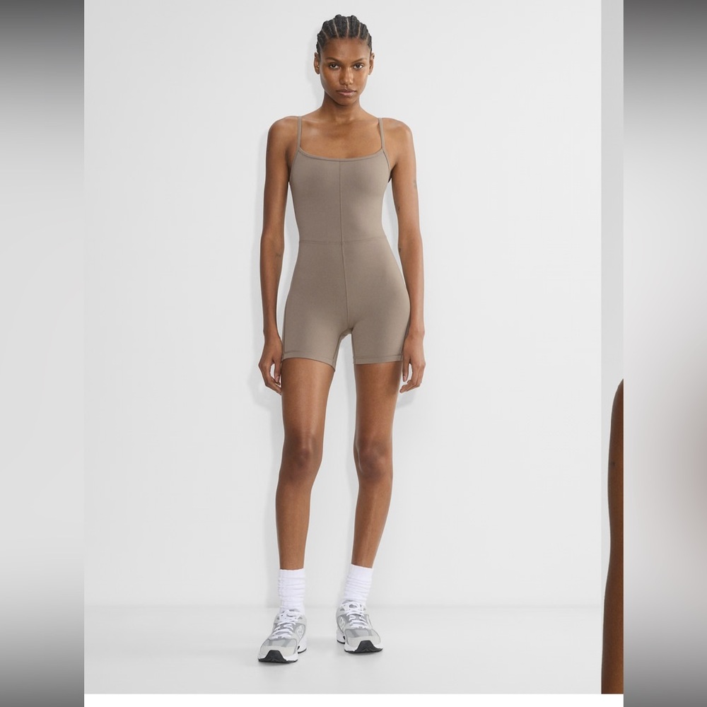 NWT Aritzia TNA Golden LIFE Divinity 5" Romper Turner Taupe XL Logo